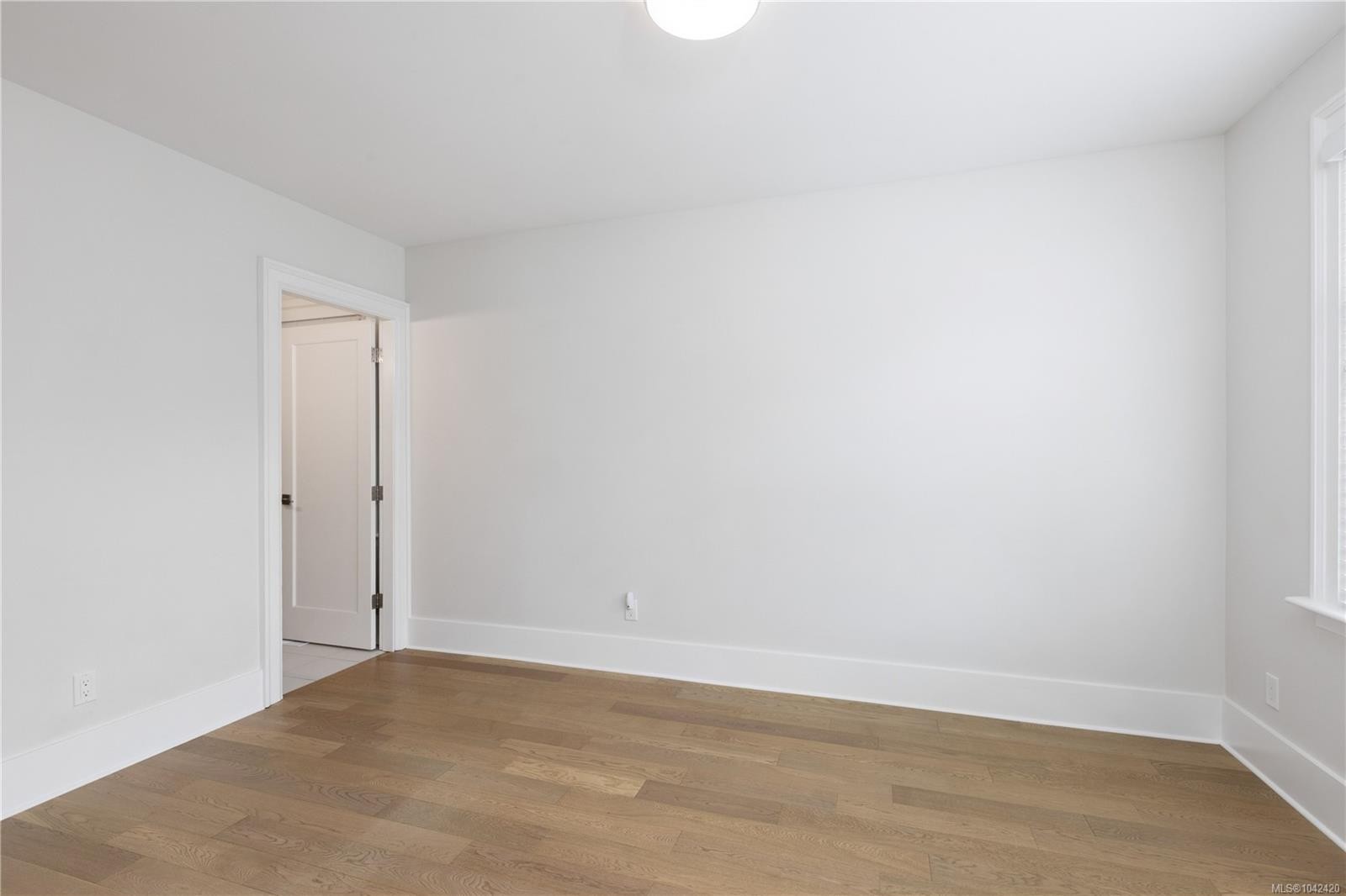2052 Carrick St, Oak Bay, BC