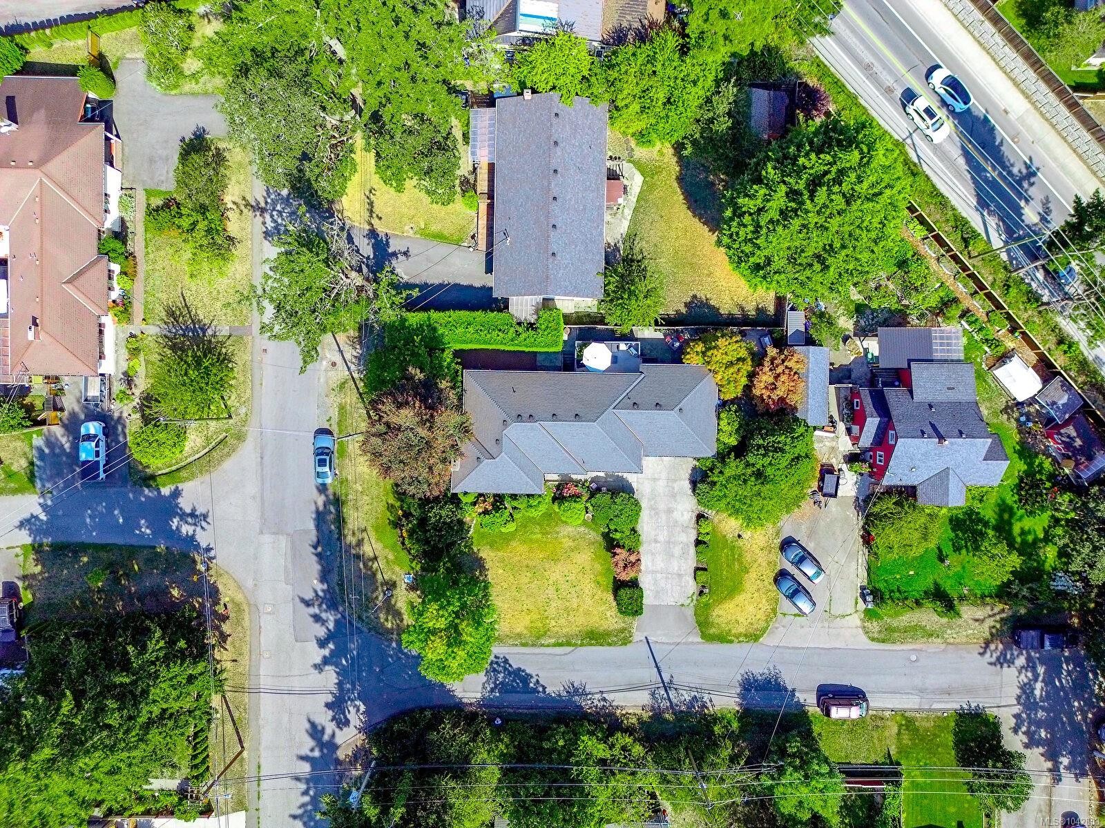 1288 Roy Rd, Saanich, BC