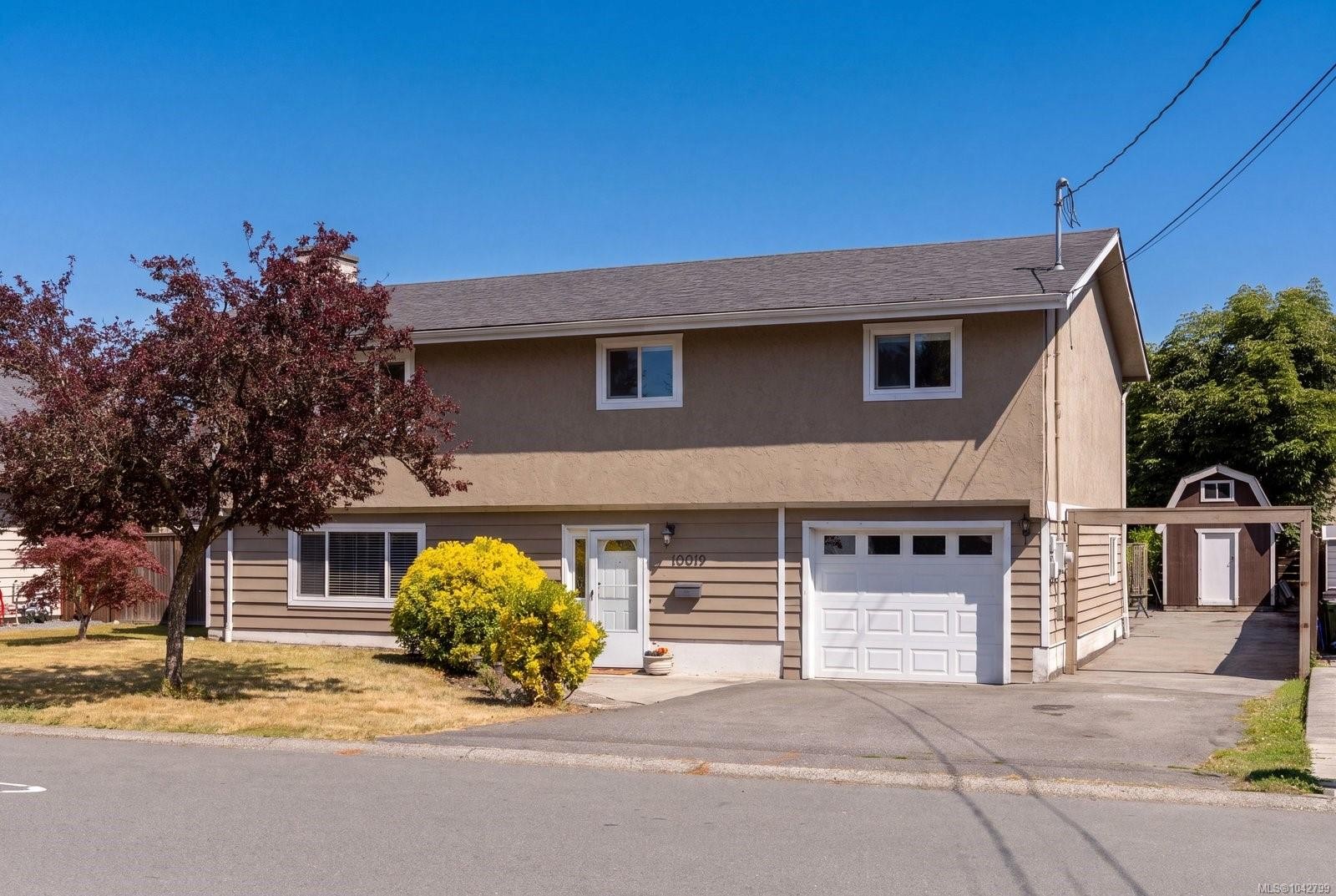 10019 Siddall Rd, Sidney, BC