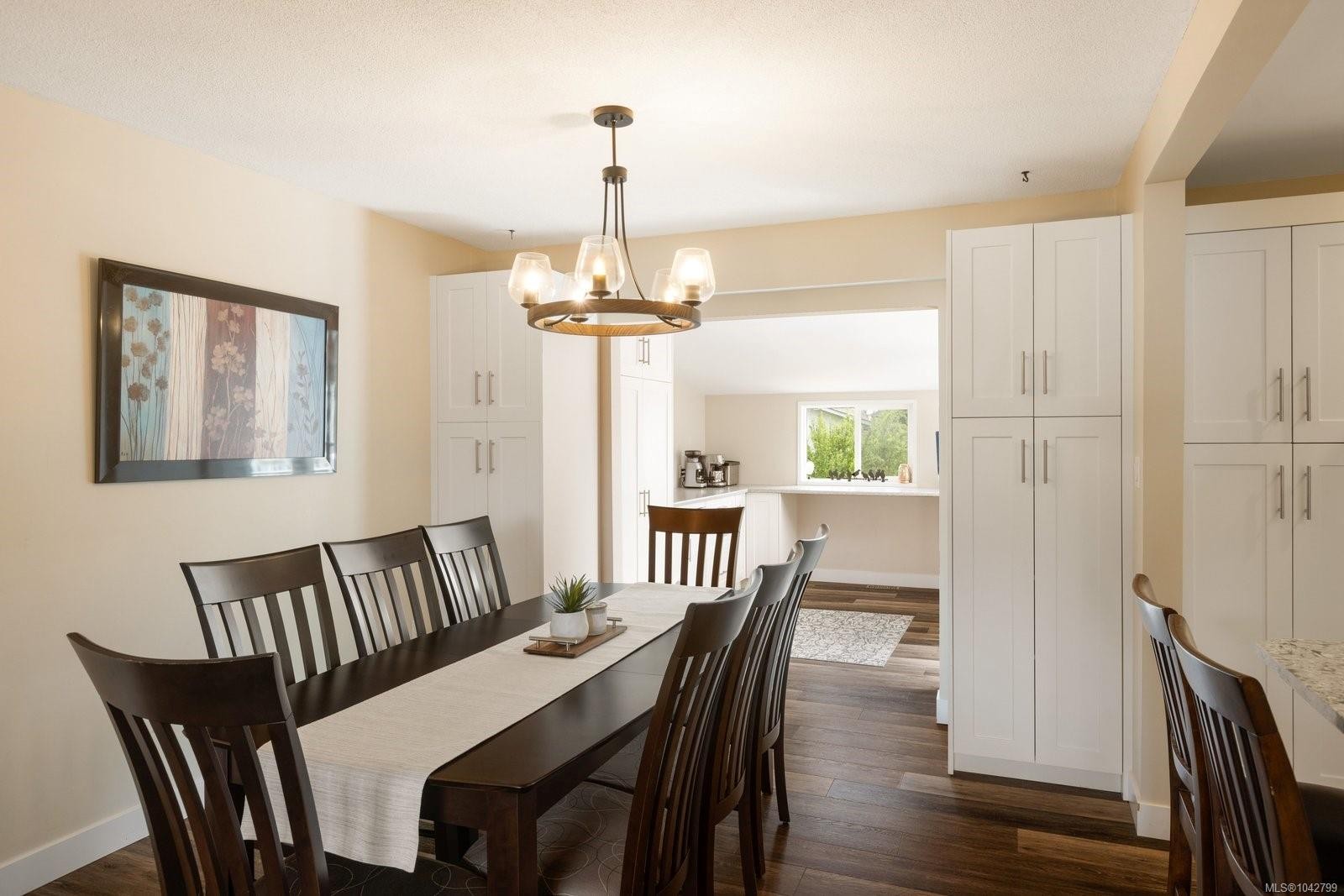 10019 Siddall Rd, Sidney, BC