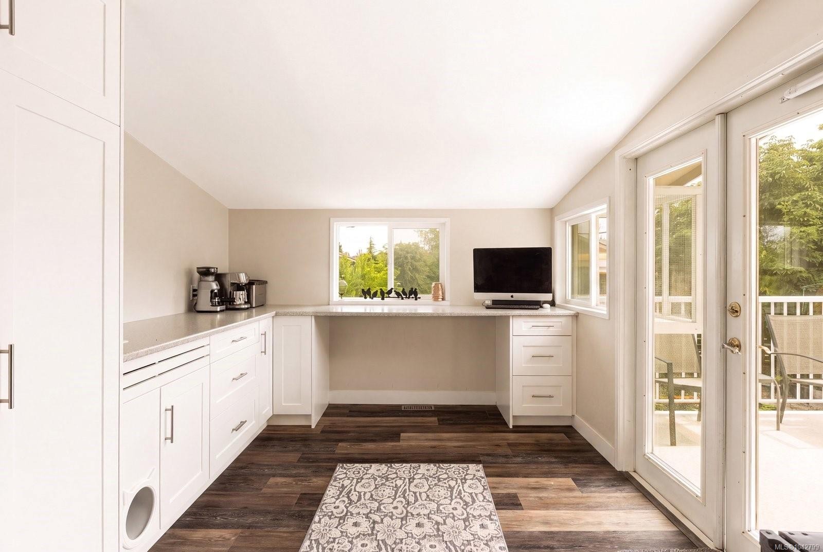 10019 Siddall Rd, Sidney, BC