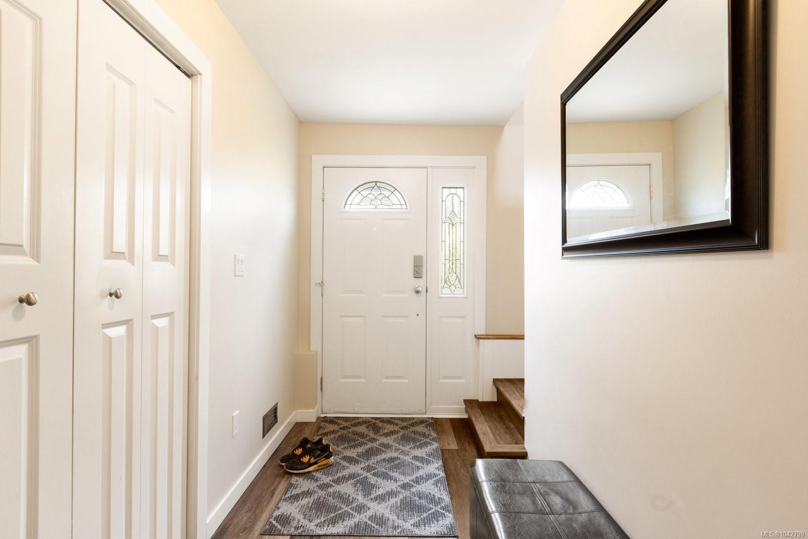 10019 Siddall Rd, Sidney, BC