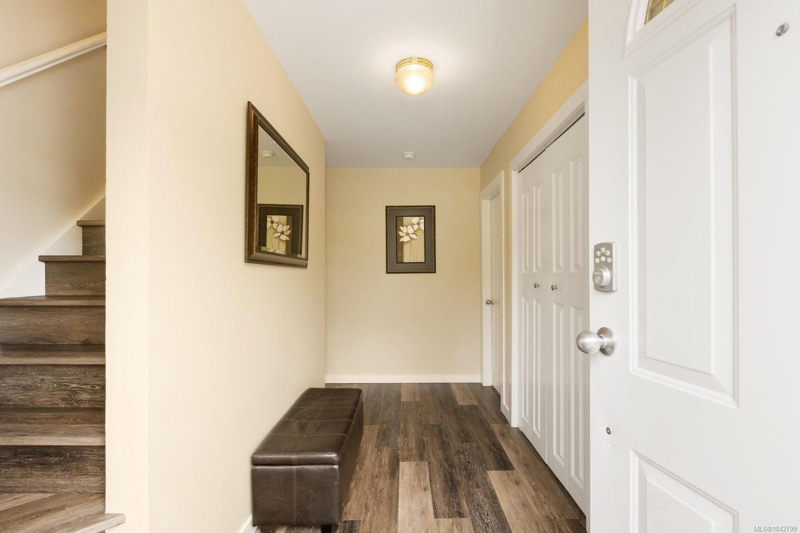 10019 Siddall Rd, Sidney, BC