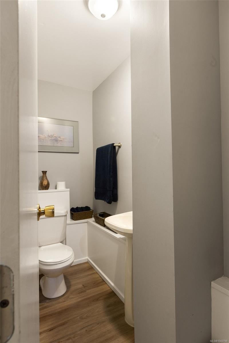 10019 Siddall Rd, Sidney, BC