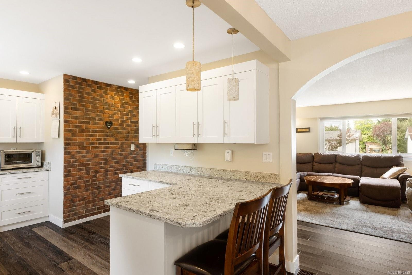 10019 Siddall Rd, Sidney, BC