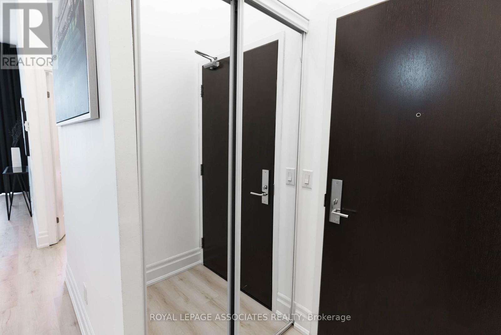 101 - 111 Upper Duke Crescent, Markham, ON