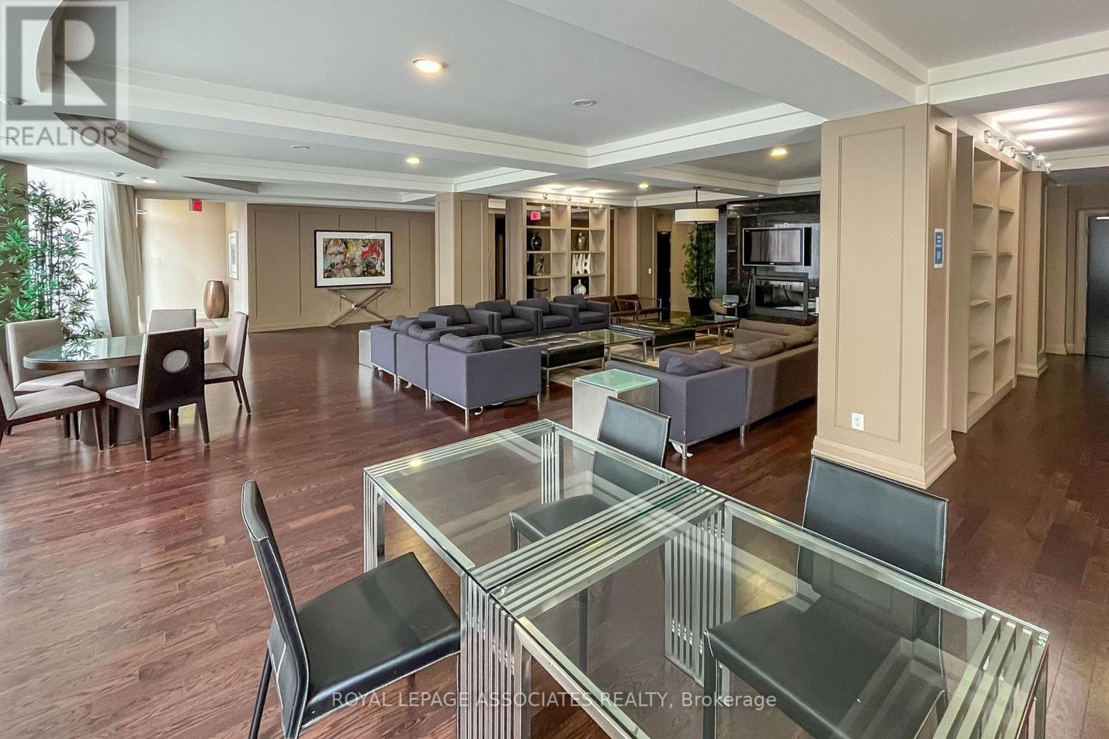 101 - 111 Upper Duke Crescent, Markham, ON