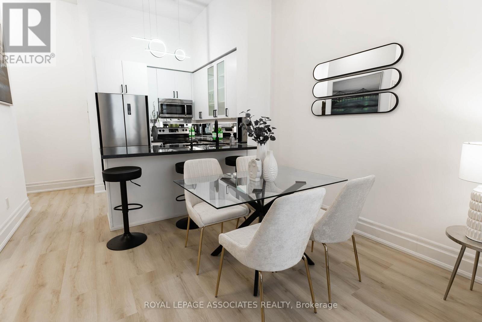 101 - 111 Upper Duke Crescent, Markham, ON