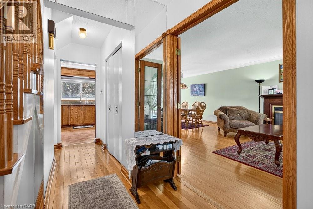 2440 Cyprus Avenue, Burlington, ON