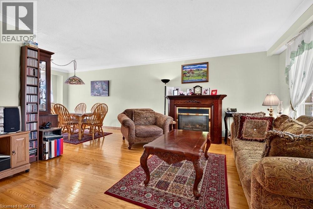 2440 Cyprus Avenue, Burlington, ON