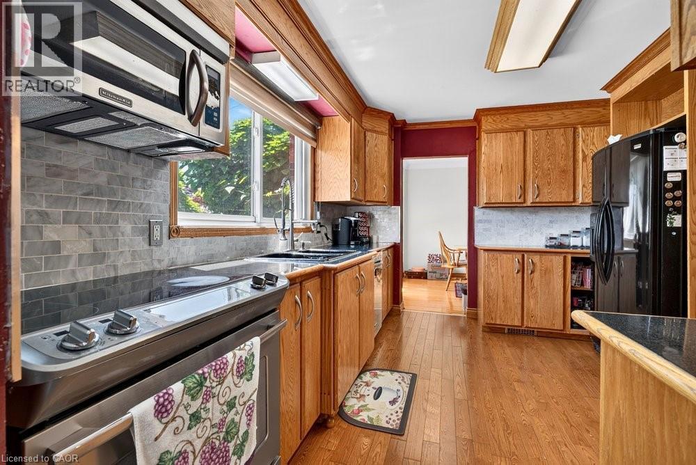 2440 Cyprus Avenue, Burlington, ON