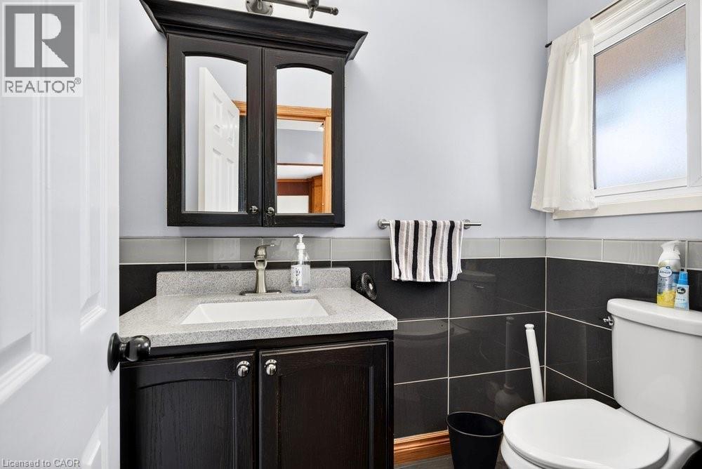 2440 Cyprus Avenue, Burlington, ON