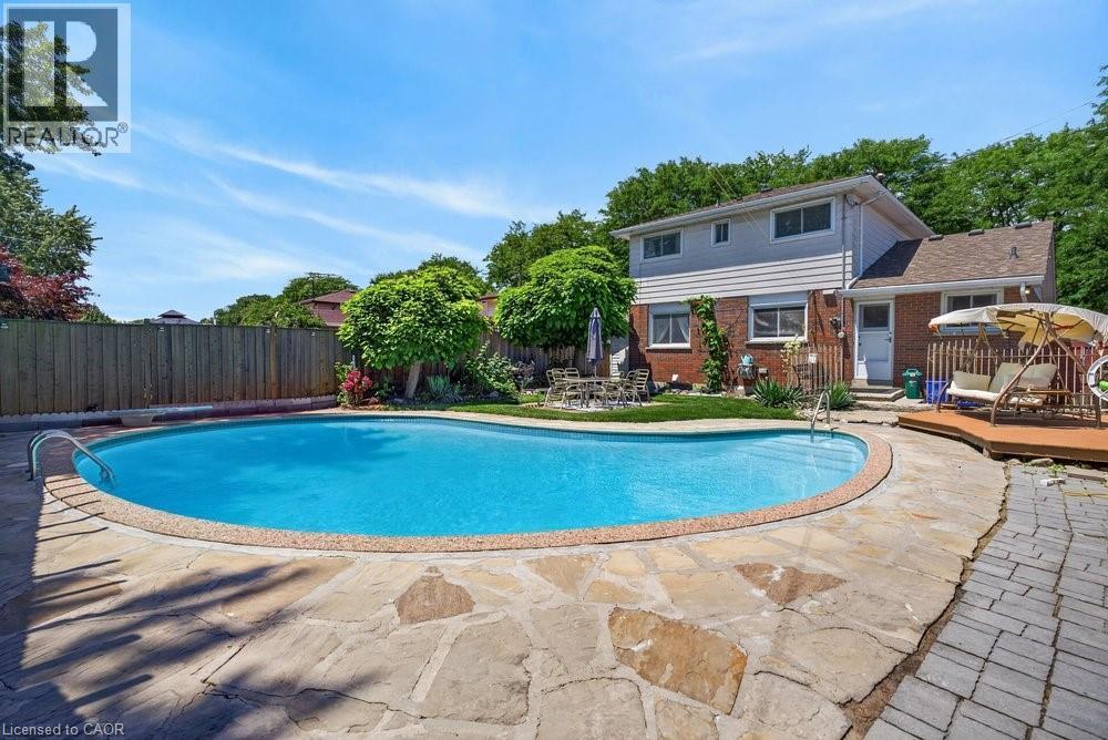 2440 Cyprus Avenue, Burlington, ON