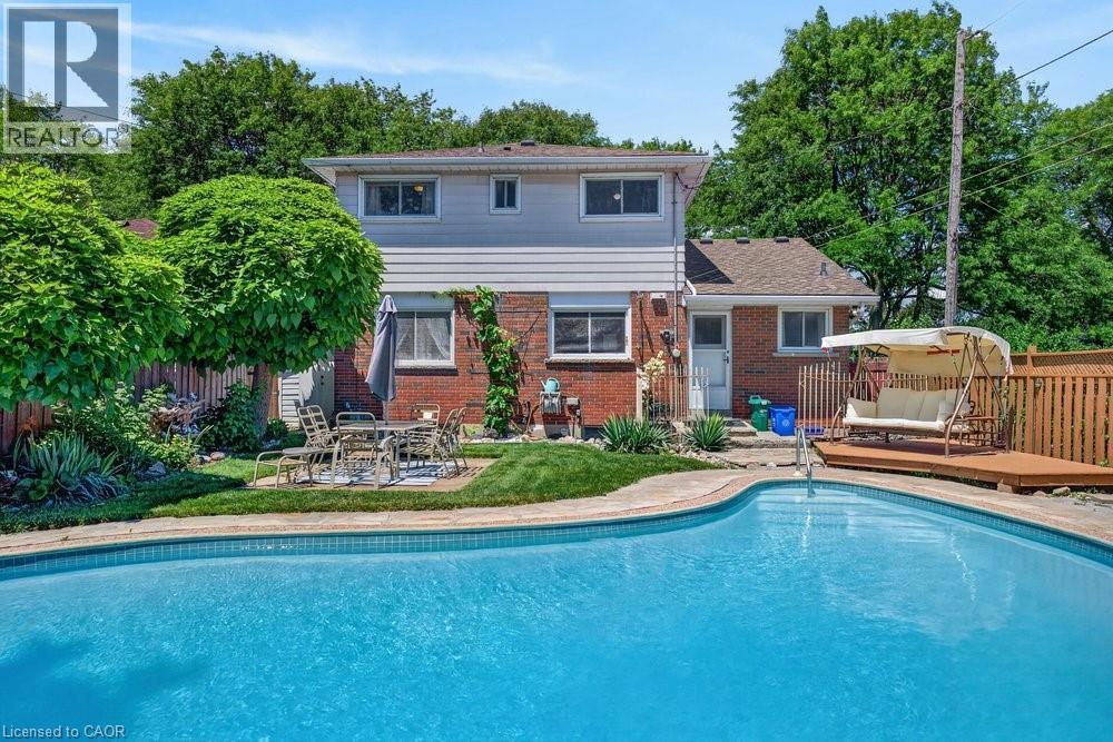 2440 Cyprus Avenue, Burlington, ON