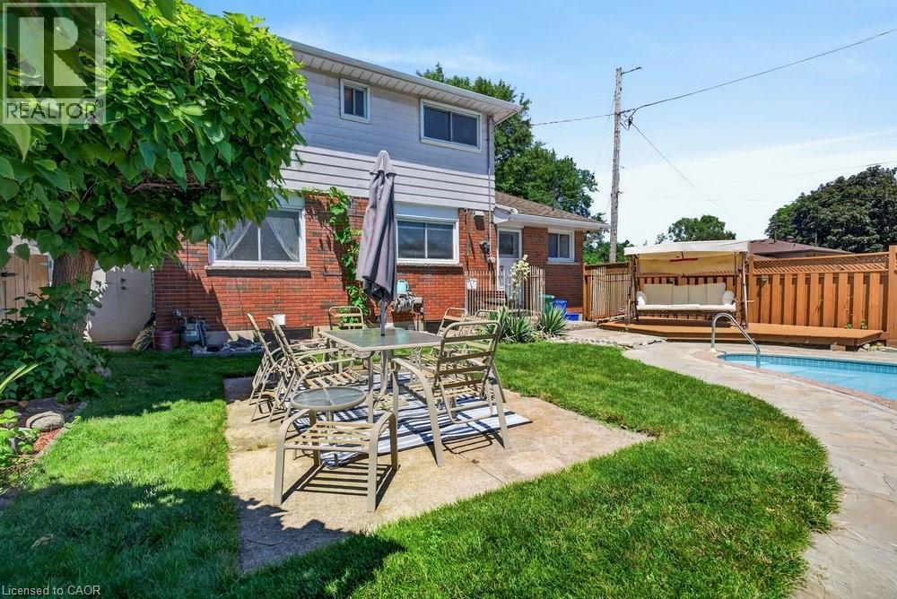 2440 Cyprus Avenue, Burlington, ON