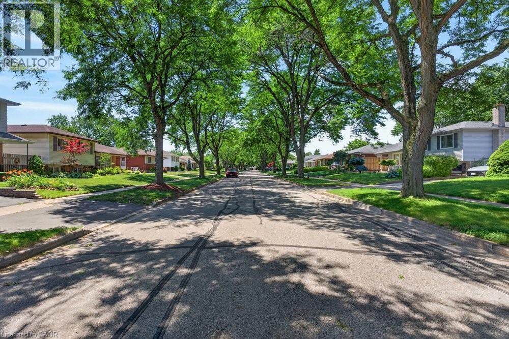 2440 Cyprus Avenue, Burlington, ON