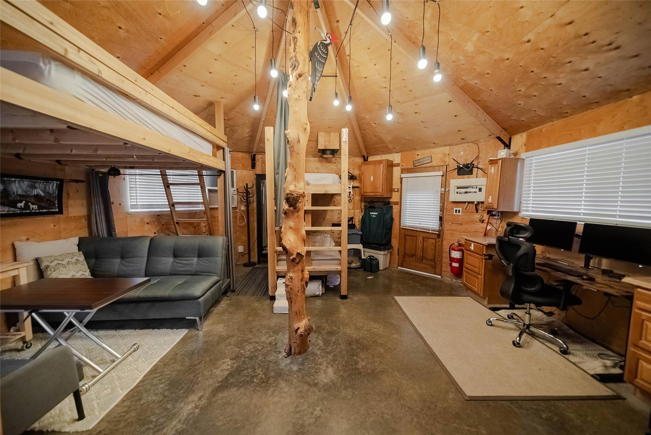 6524 Mcdonald Loop Road, Grasmere, BC