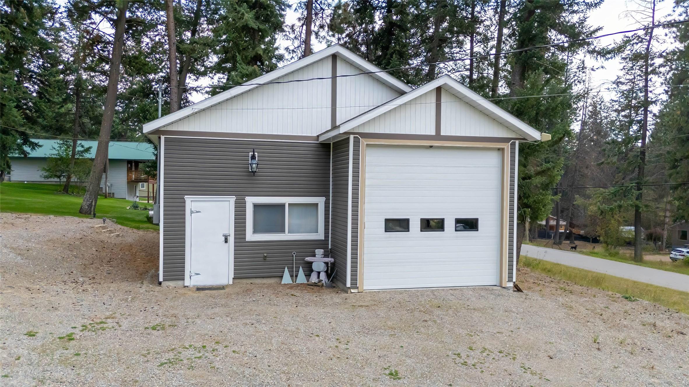6524 Mcdonald Loop Road, Grasmere, BC