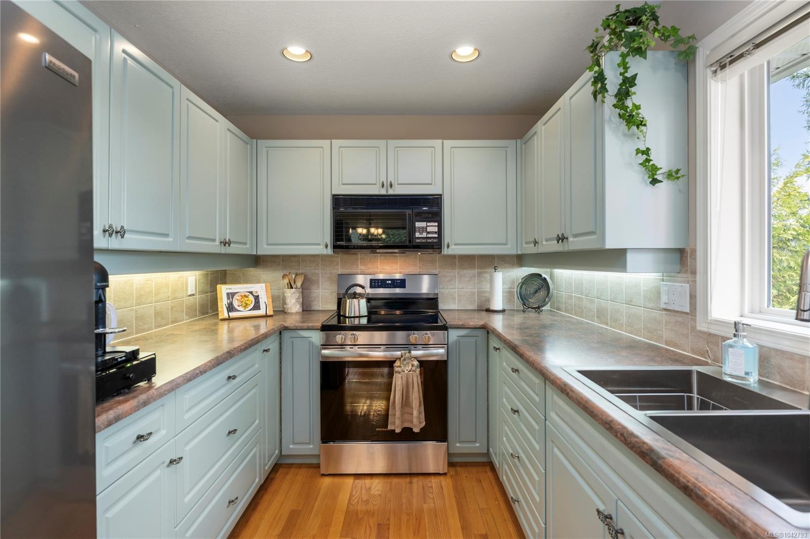 3255 Folkestone Dr, Nanaimo, BC
