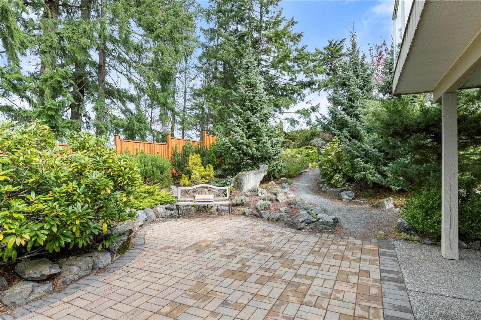 3255 Folkestone Dr, Nanaimo, BC