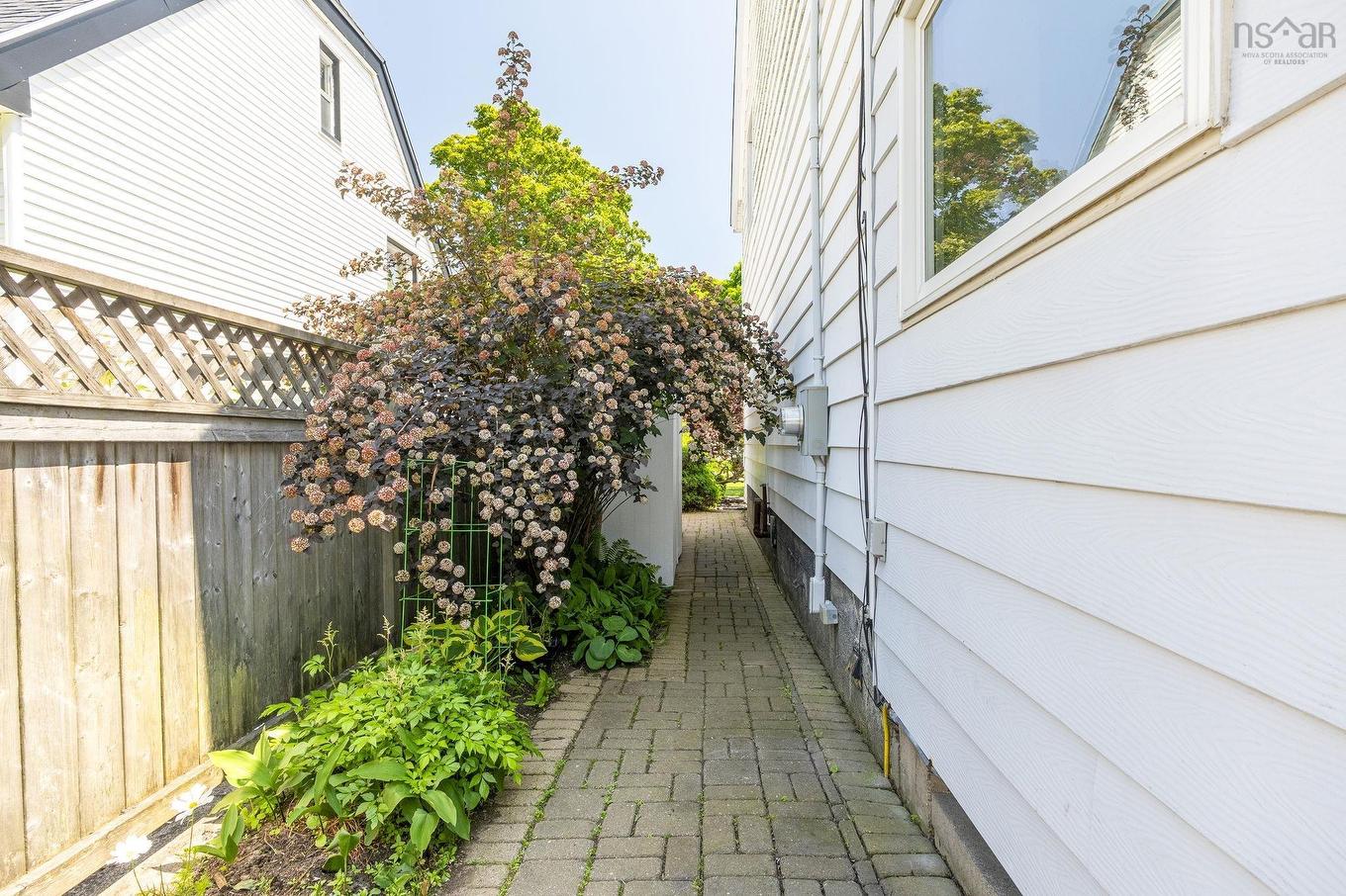 5525 Cabot Place, Halifax, NS