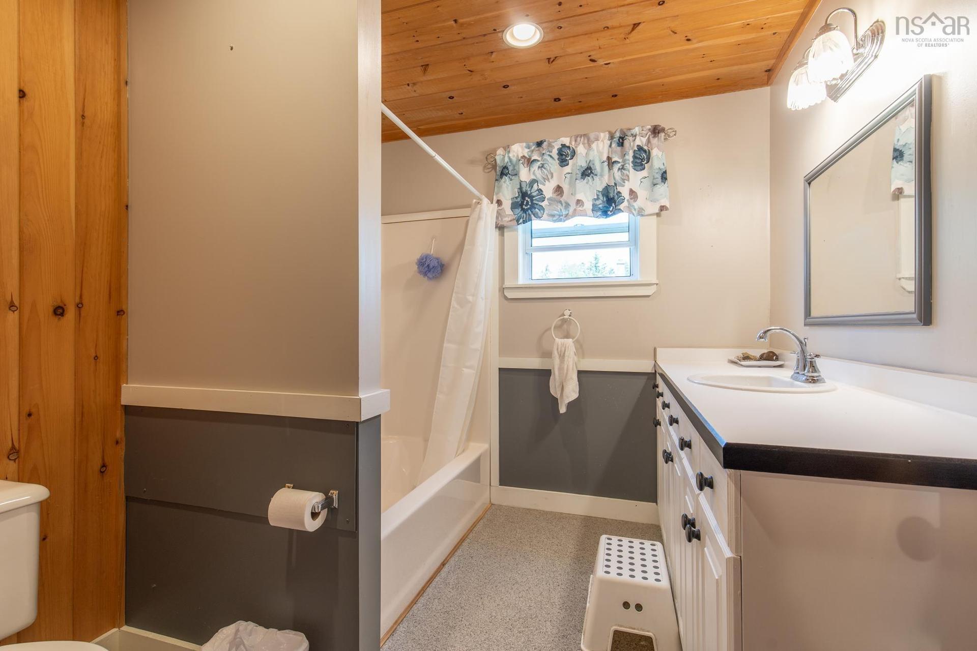 31 Maple Drive, Brooklyn, NS
