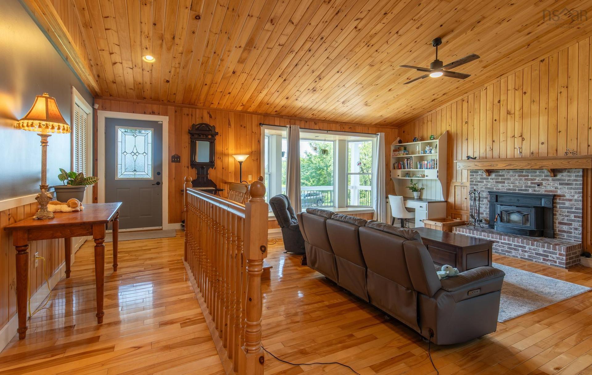 31 Maple Drive, Brooklyn, NS