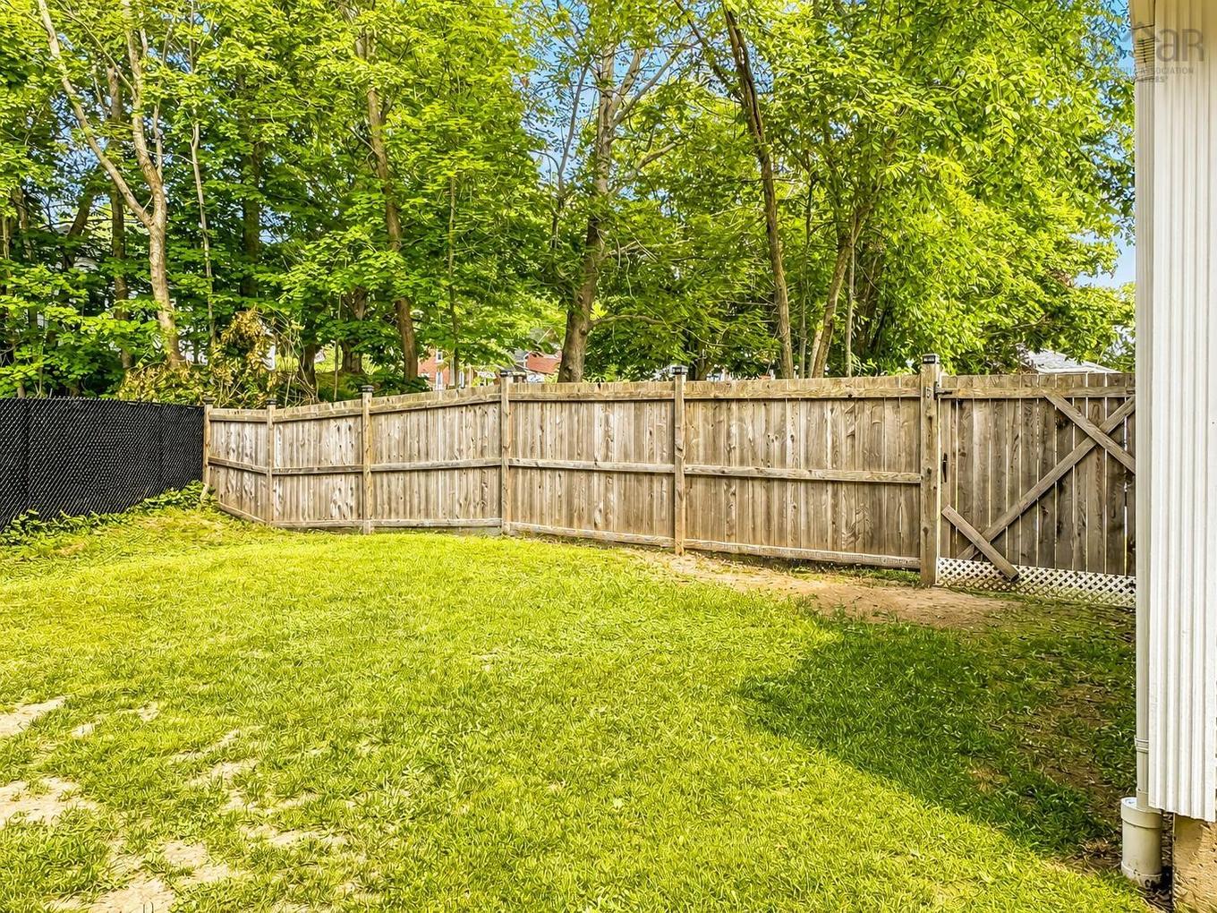 30 Pleasant Street, Kentville, NS