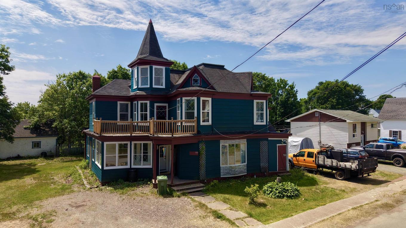122 Queen Street, Parrsboro, NS