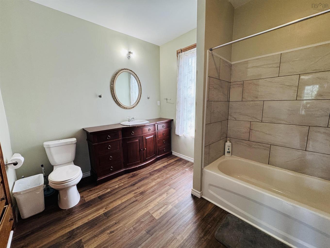 122 Queen Street, Parrsboro, NS