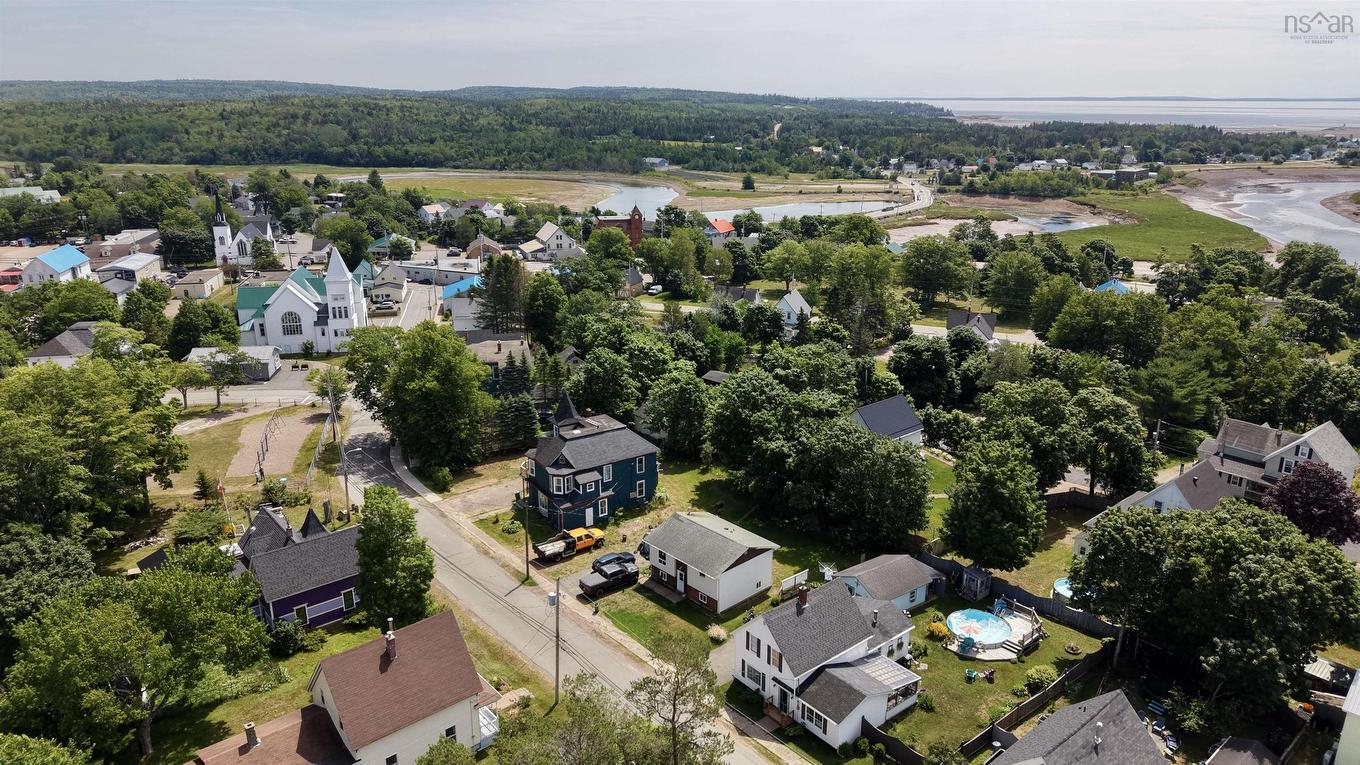 122 Queen Street, Parrsboro, NS