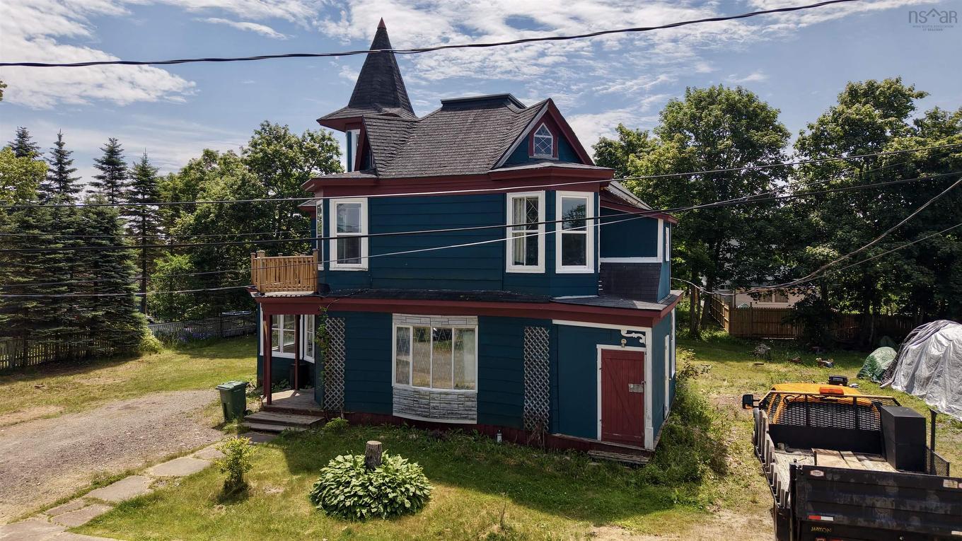 122 Queen Street, Parrsboro, NS