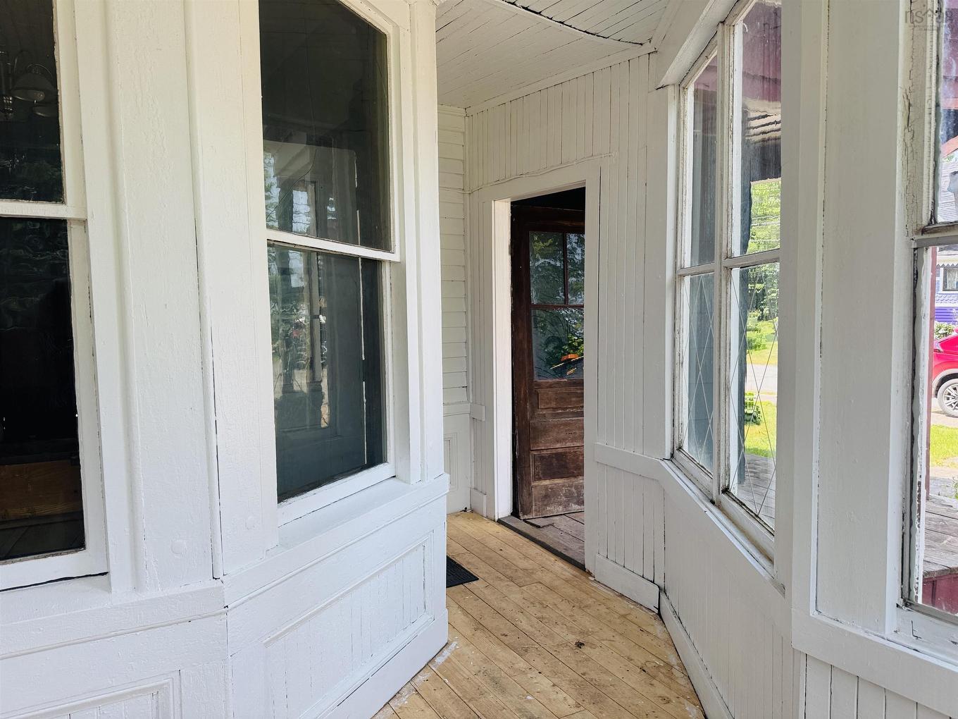 122 Queen Street, Parrsboro, NS