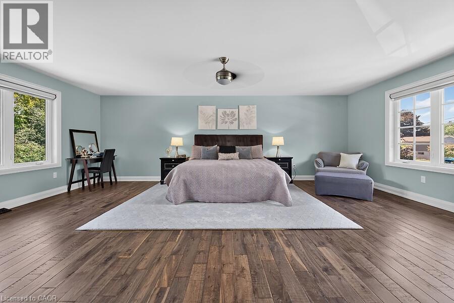 26 Freeland Court, Hamilton, ON - Indoor Photo Showing Bedroom