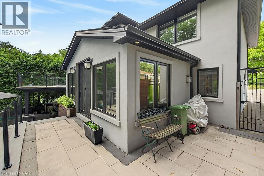 26 Freeland Court, Hamilton, ON - Outdoor With Deck Patio Veranda With Exterior