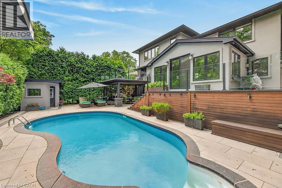 26 Freeland Court, Hamilton, ON - Outdoor With In Ground Pool With Deck Patio Veranda