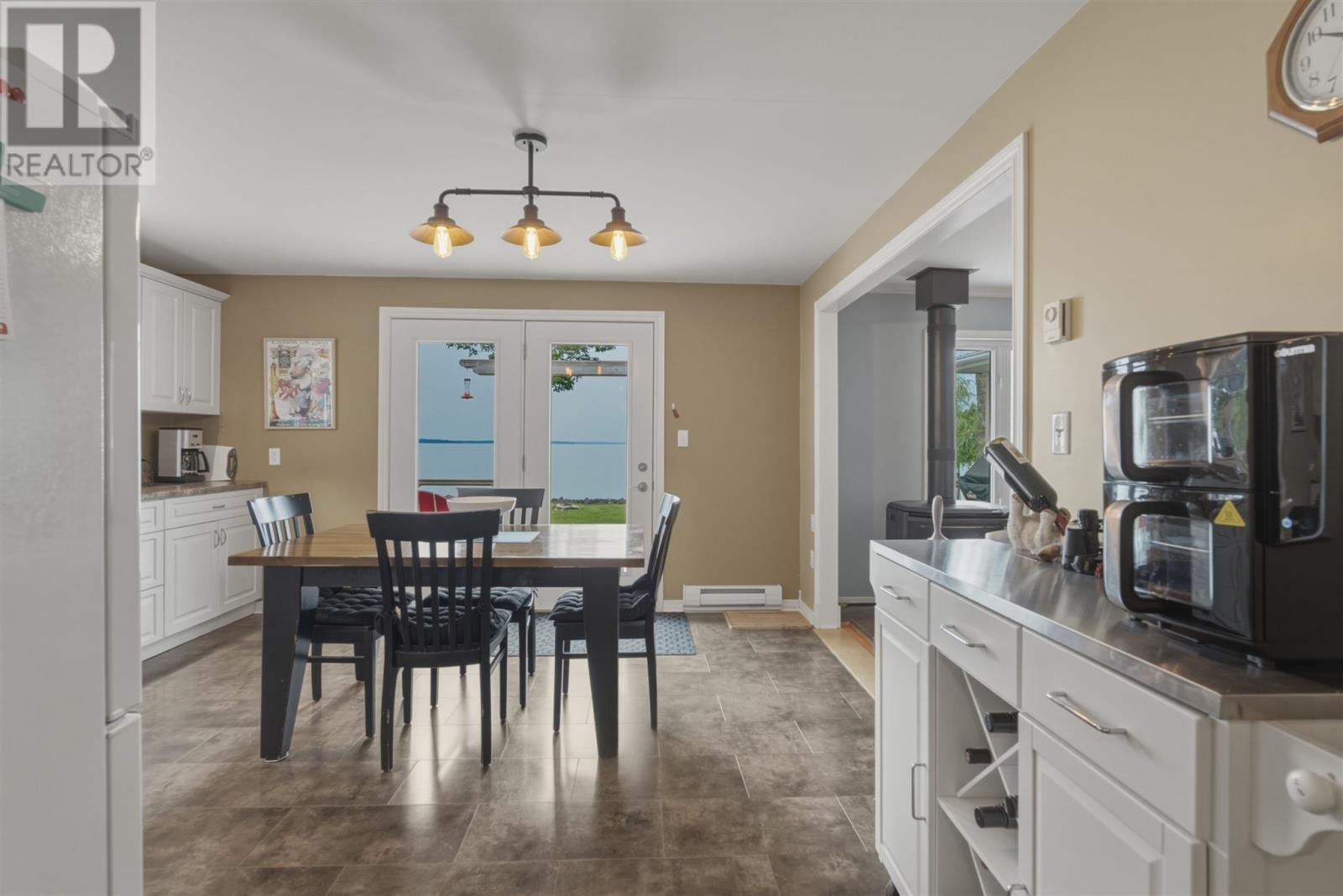 2761 Hawdon Dr, Richards Landing, ON