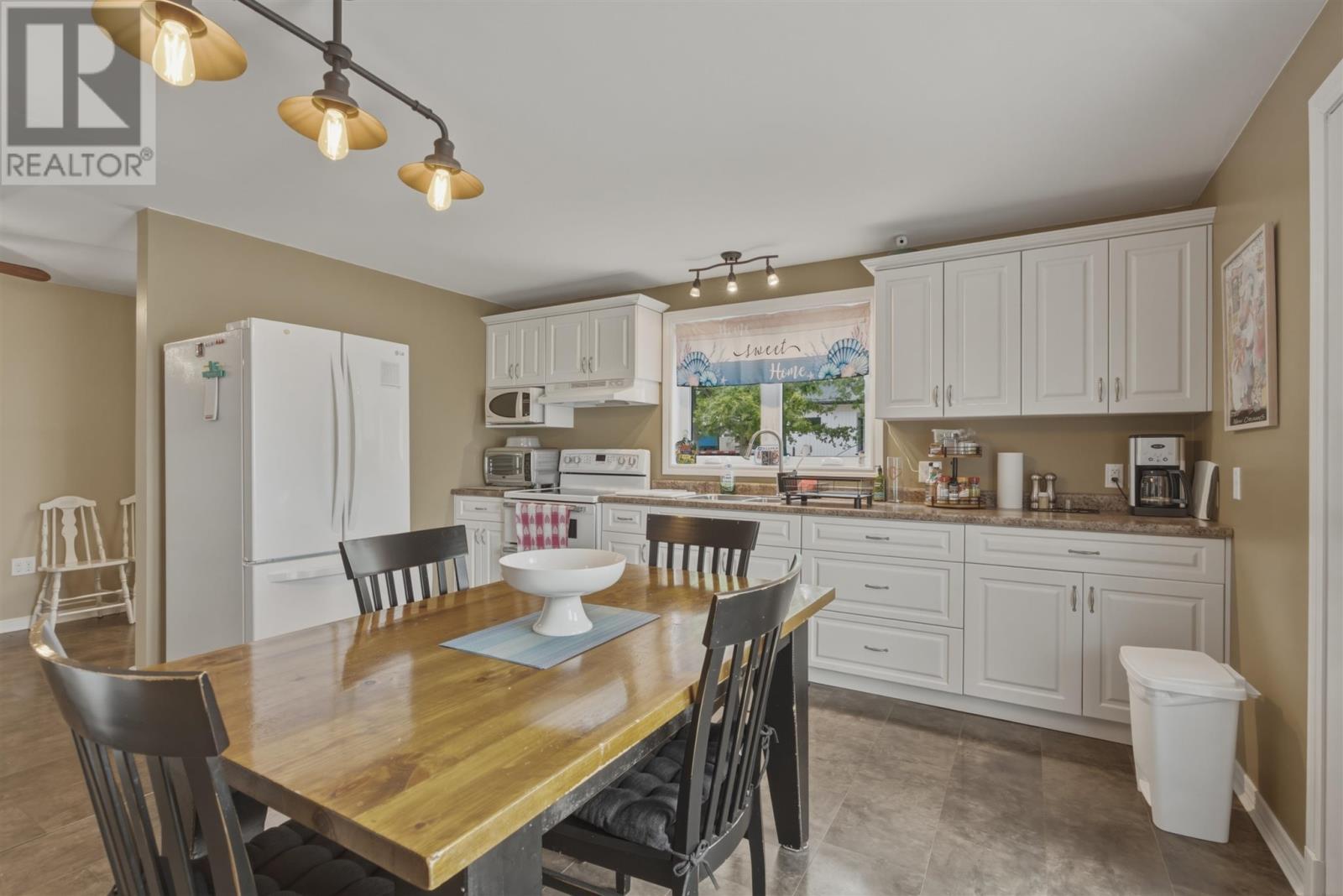 2761 Hawdon Dr, Richards Landing, ON