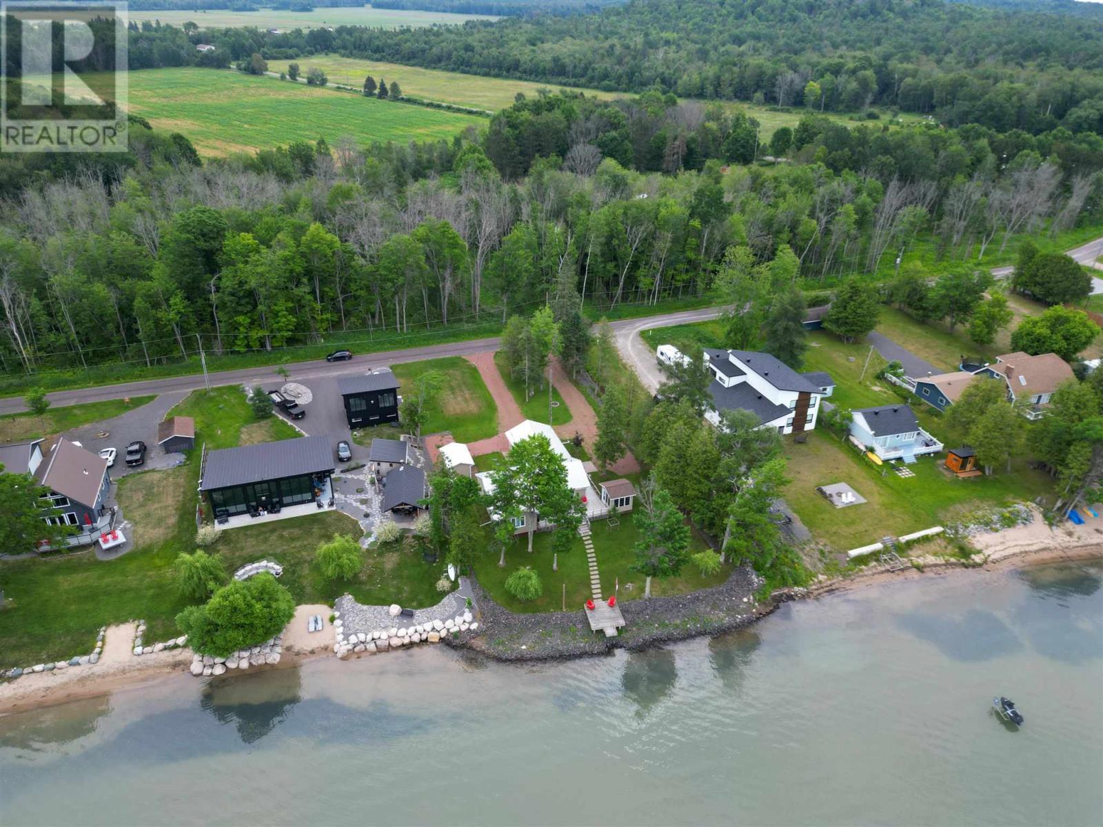 2761 Hawdon Dr, Richards Landing, ON