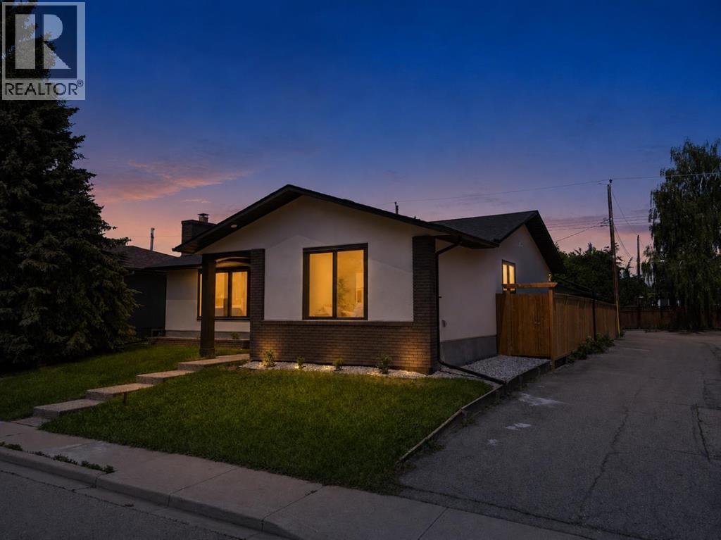 4904 Valiant Drive Nw, Calgary, AB