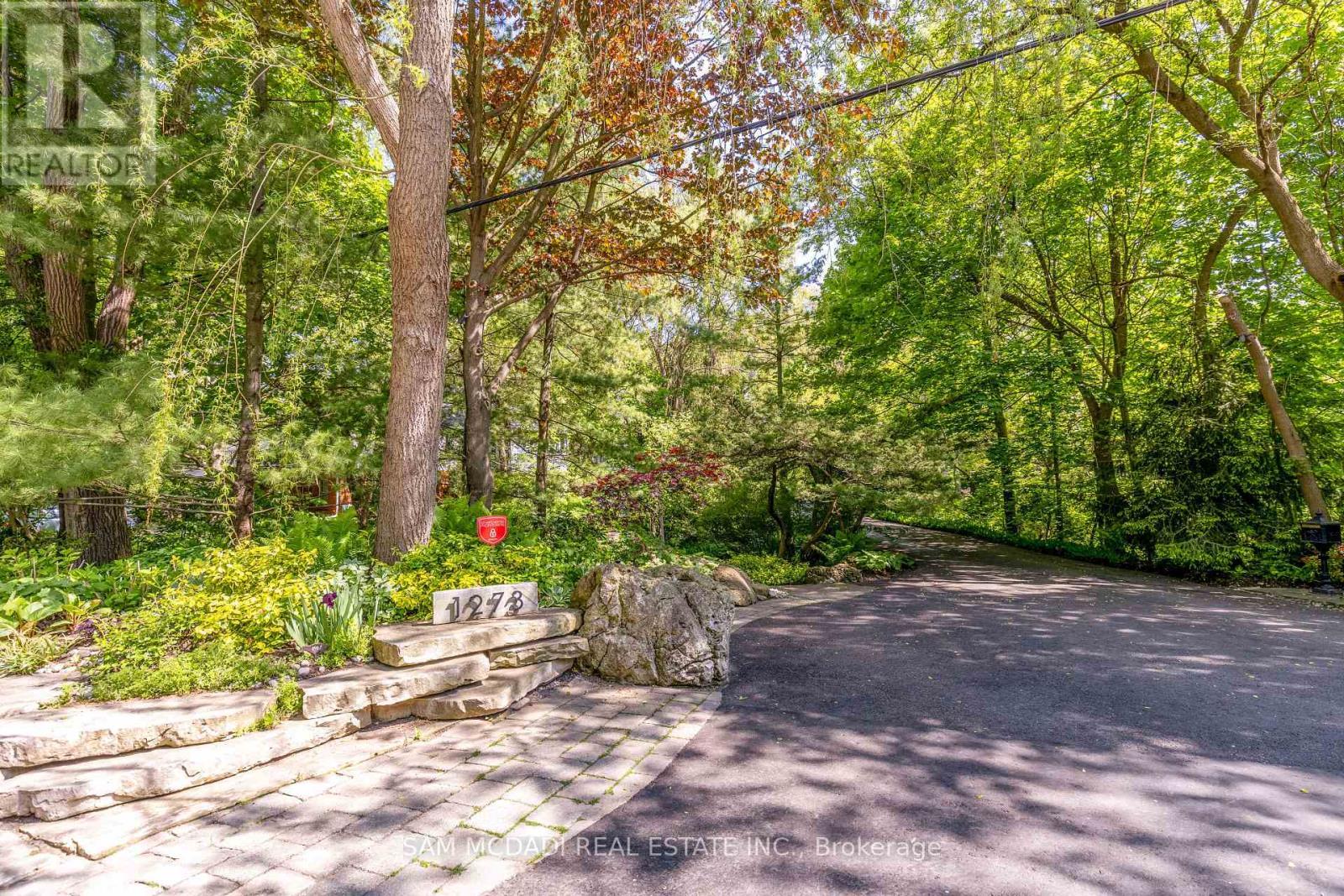 1273 Queen Victoria Avenue, Mississauga, ON - Outdoor