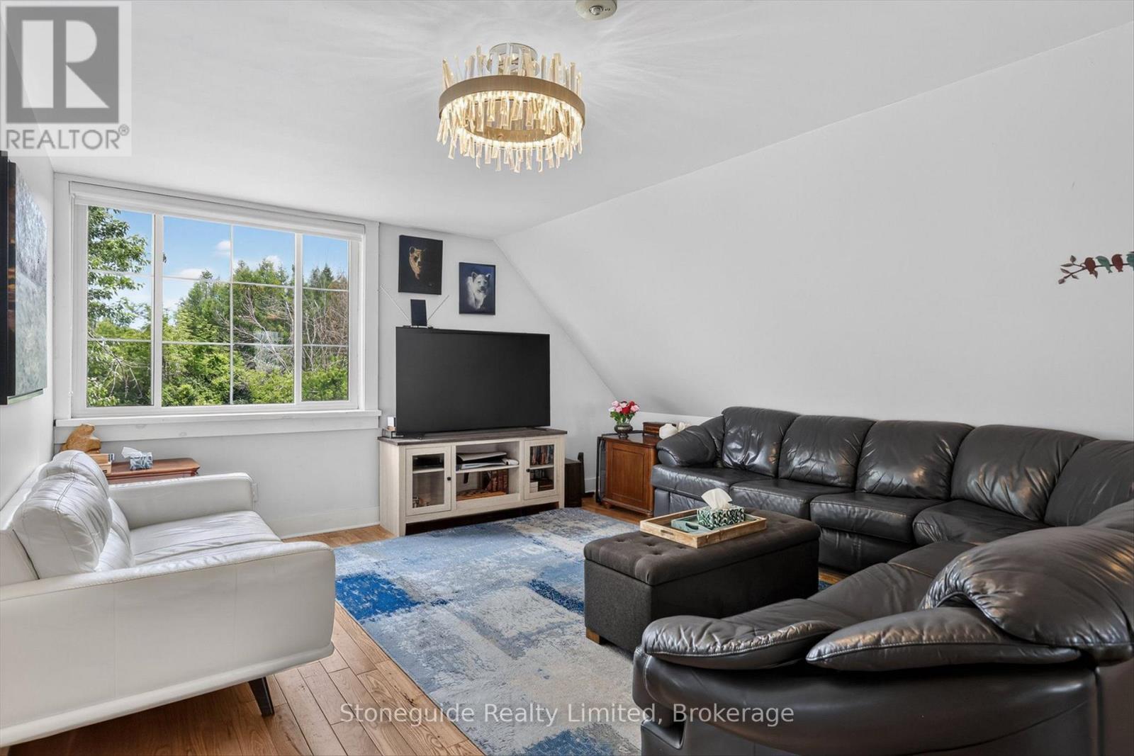 In-law suite - 1978 Henderson Line, Otonabee-South Monaghan, ON