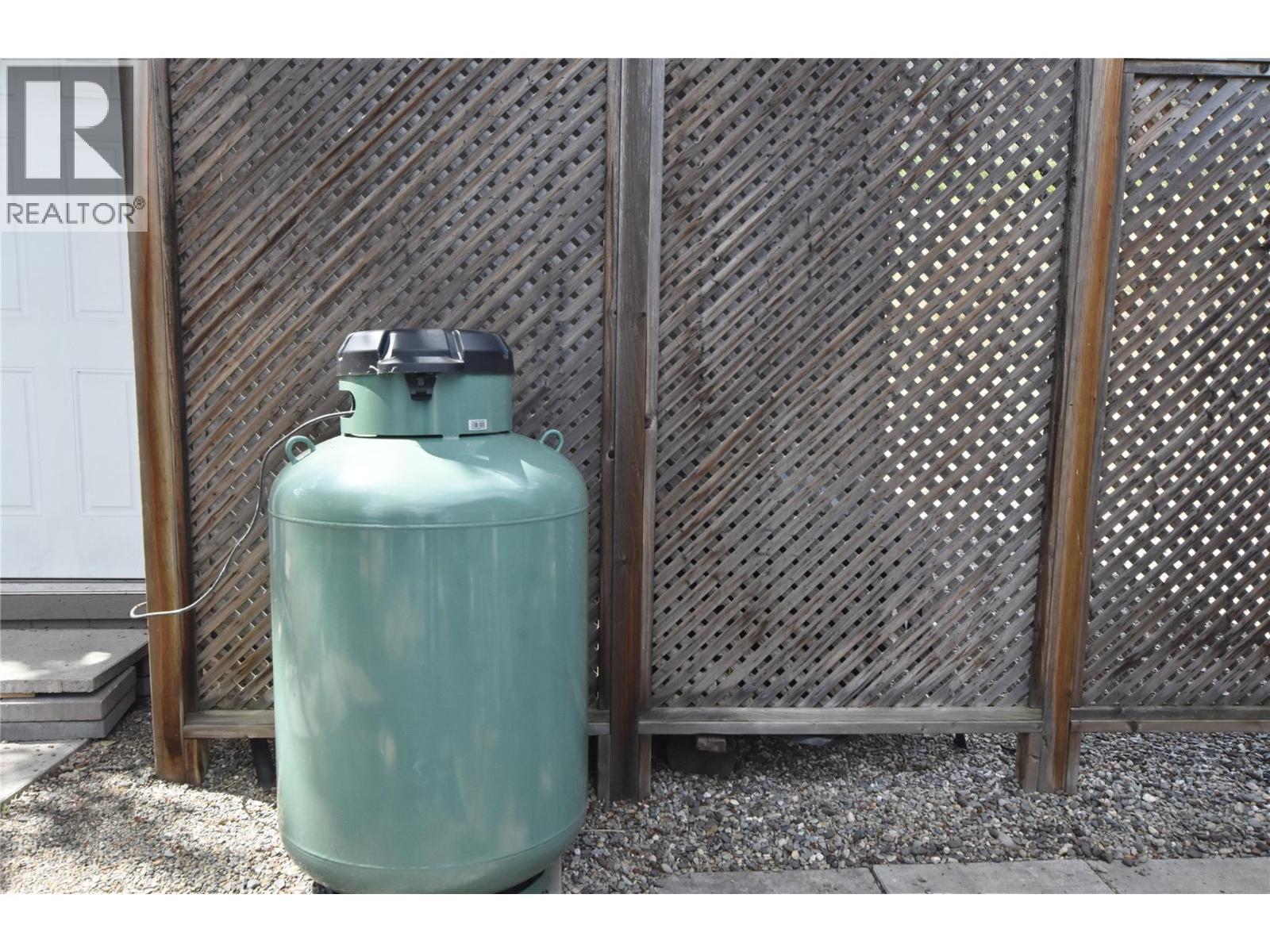 propane - 1 Imtil Road, Vernon, BC - Outdoor With Deck Patio Veranda