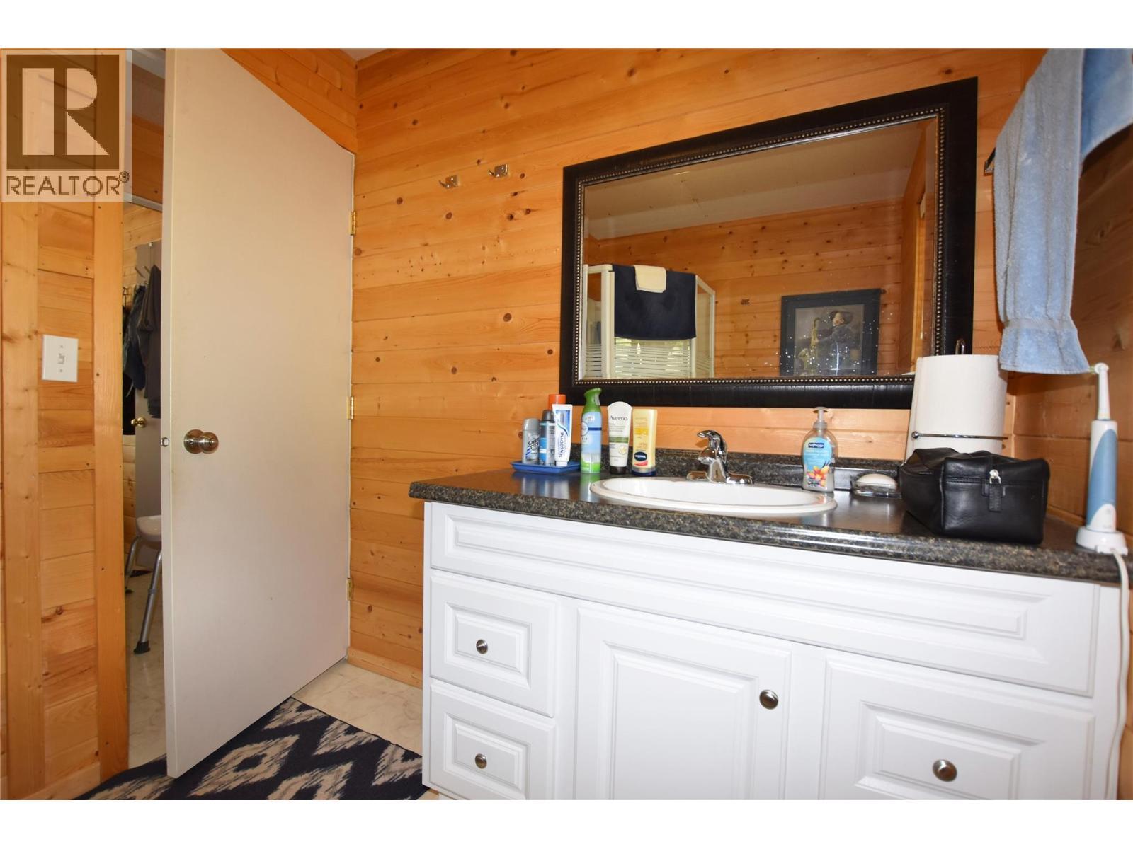 1 Imtil Road, Vernon, BC - Indoor Photo Showing Other Room