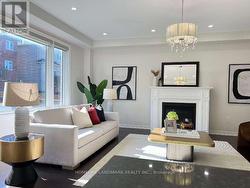 79 FOREST EDGE CRESCENT East Gwillimbury, ON L9N 1R8