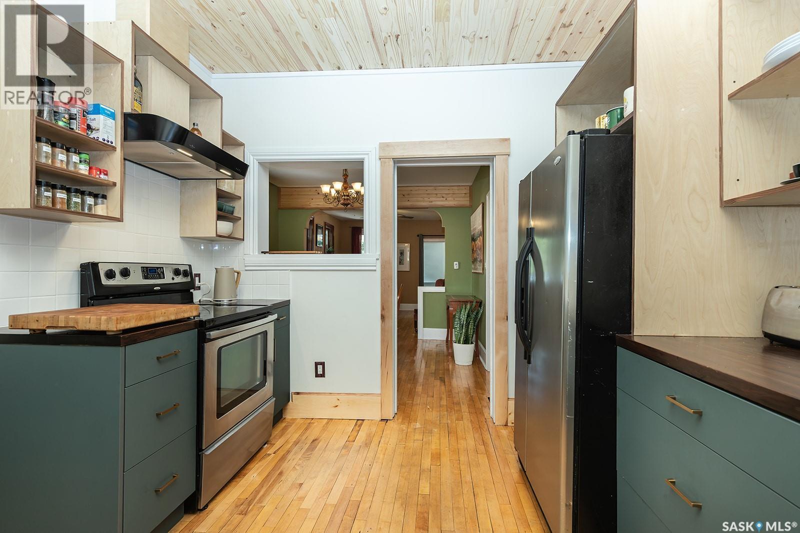 406 J Avenue S, Saskatoon, SK
