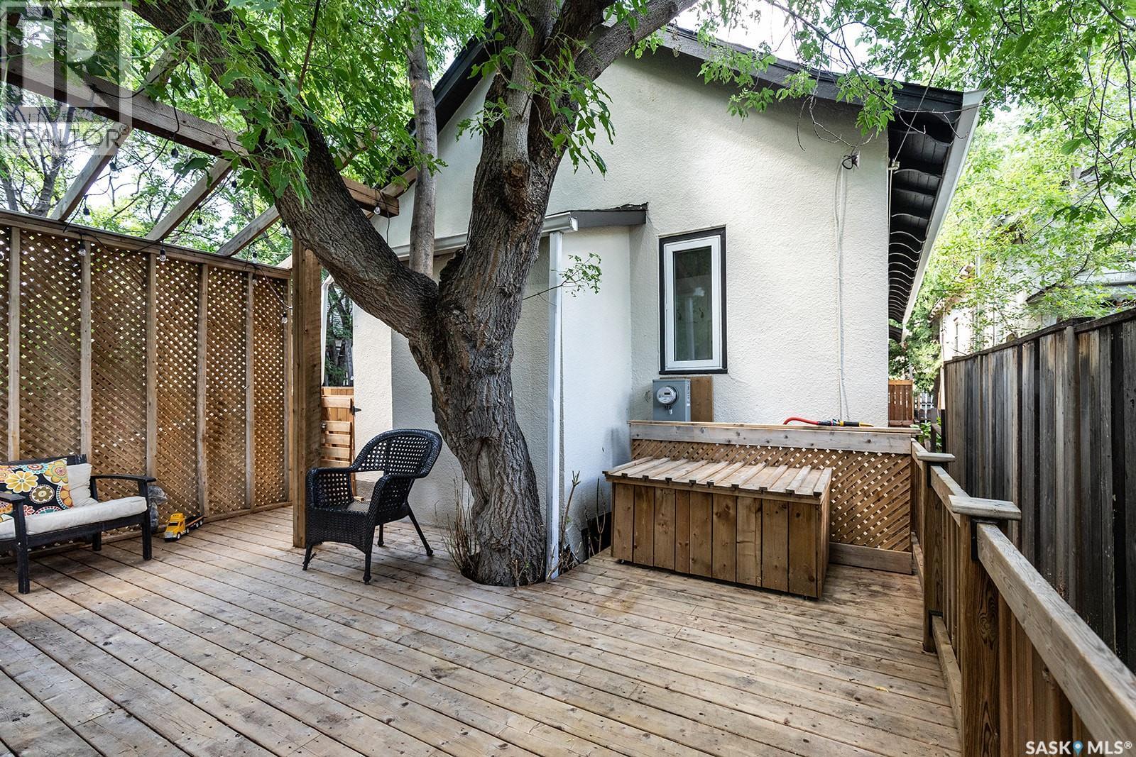 406 J Avenue S, Saskatoon, SK