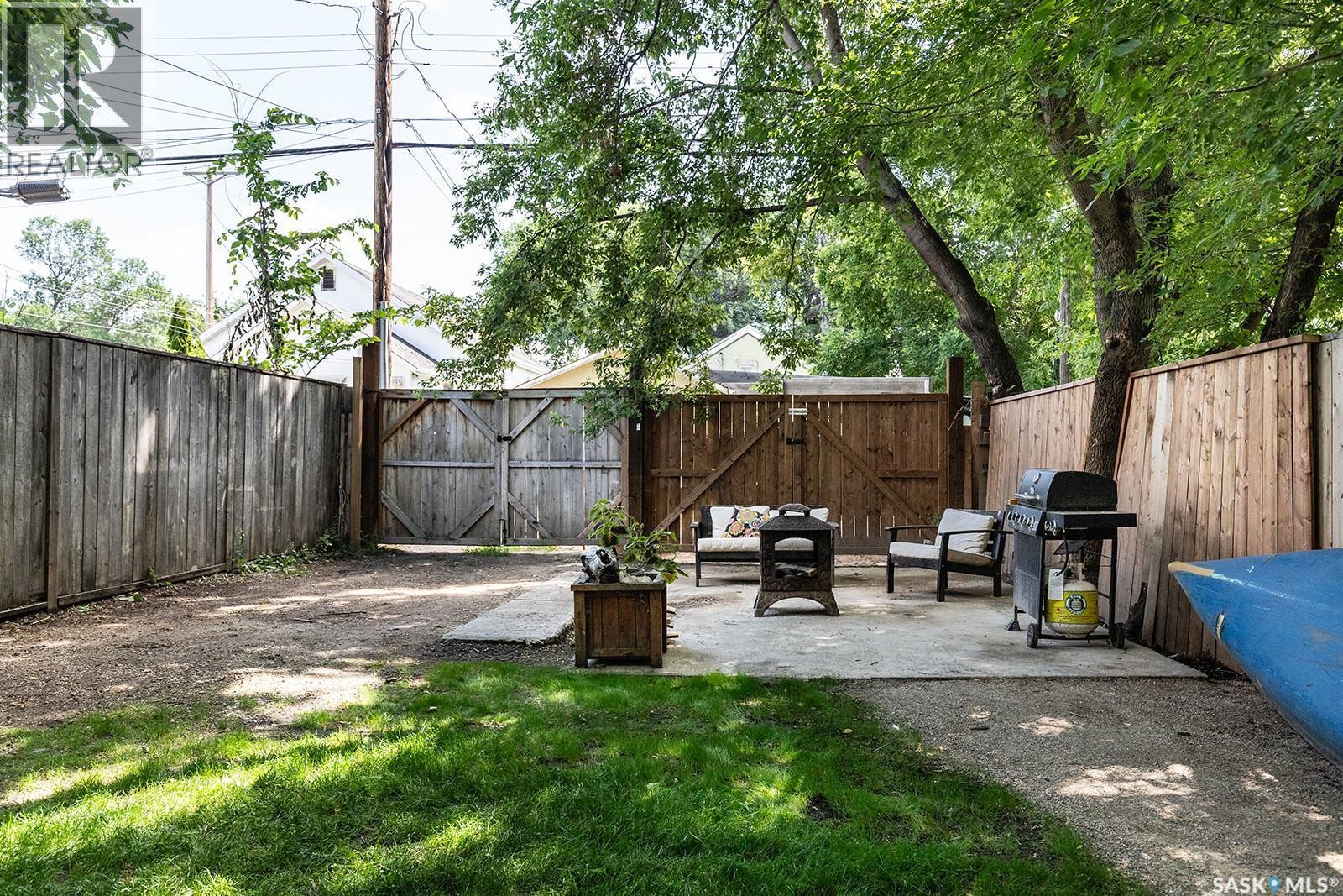 406 J Avenue S, Saskatoon, SK