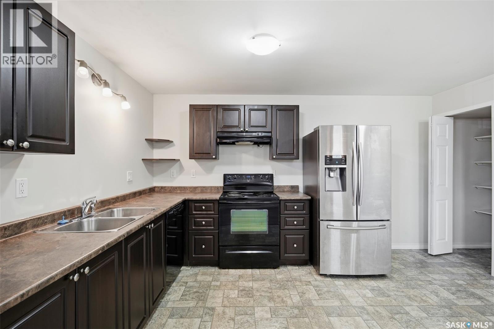 435 Coad Manor, Saskatoon, SK