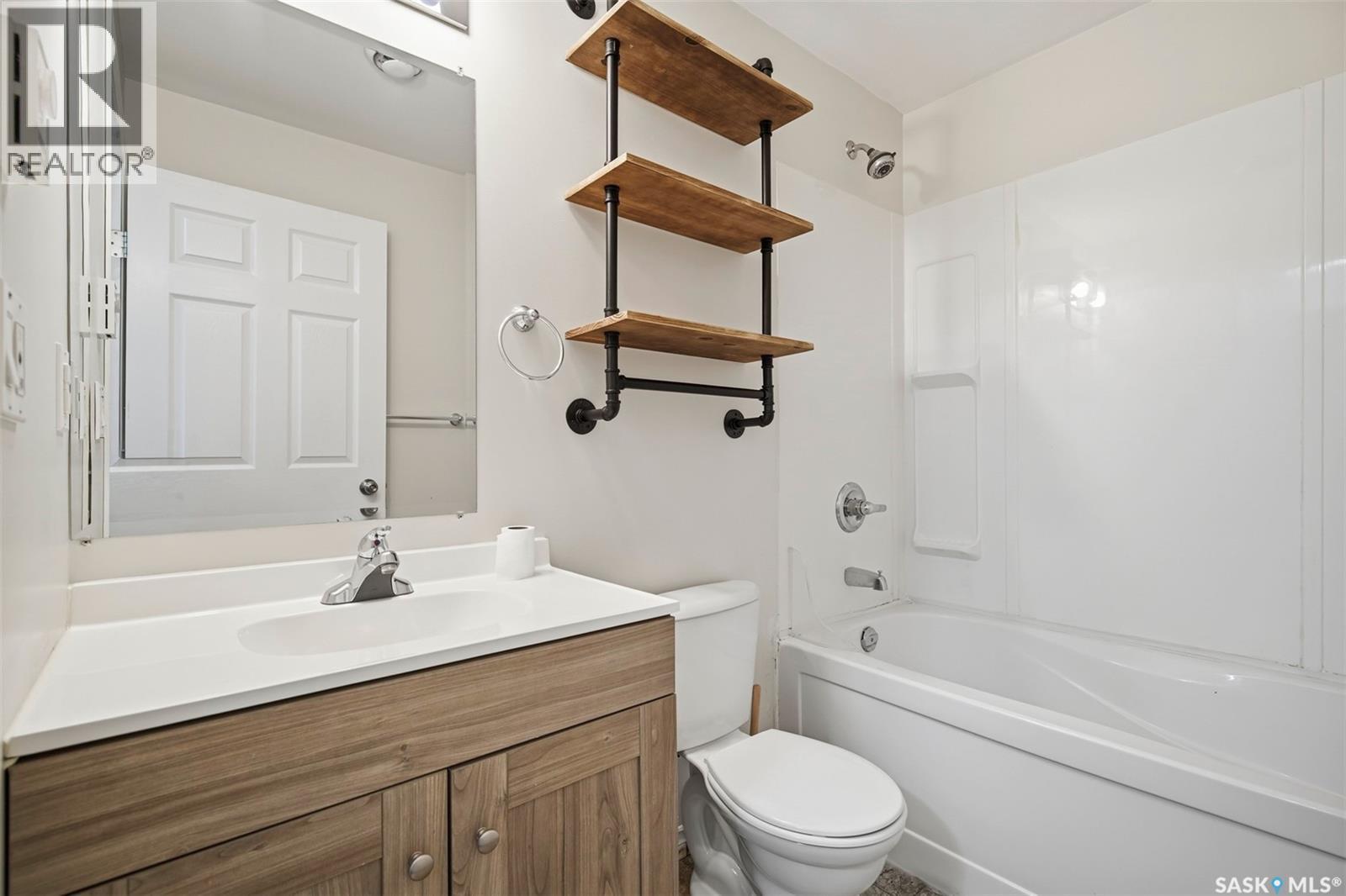 435 Coad Manor, Saskatoon, SK
